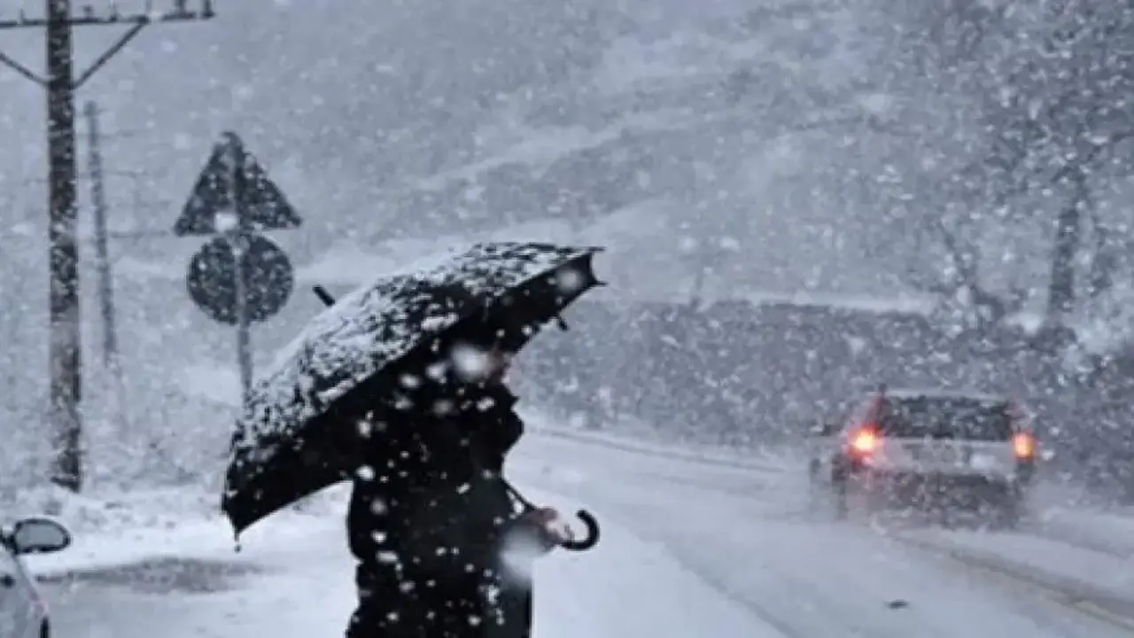 الأرصاد الجوية تتوقع عودة الأمطار وتساقط الثلوج بمناطق مغربية متنوعة بدءاً من اليوم